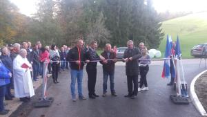 Obnovljena cesta v Velikem Vrhu 1